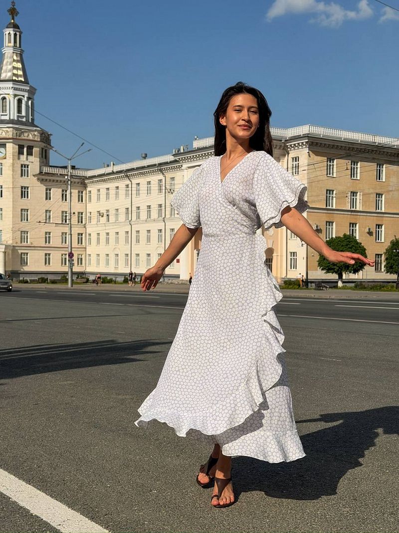 Платье на запах Романтичное из вискозы