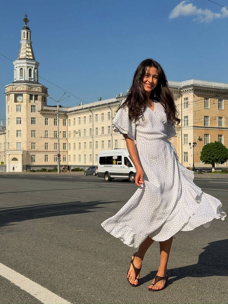 Платье на запах Романтичное из вискозы