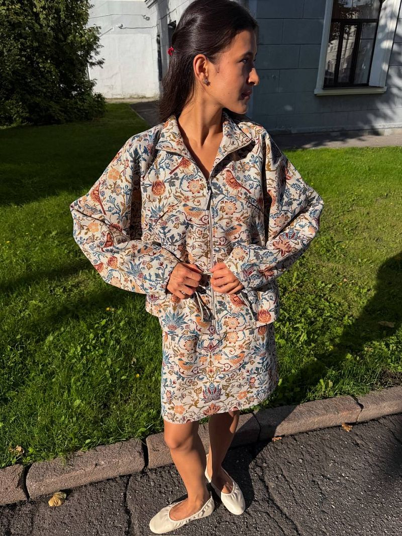 Ветровка из гобелена
